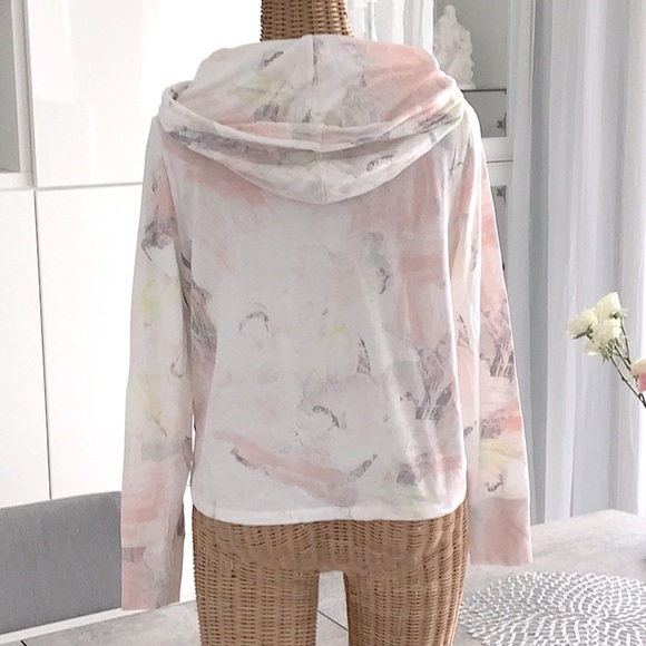 Calvin Klein. Hoodie. Performance. Size XS - Picture 2 of 4